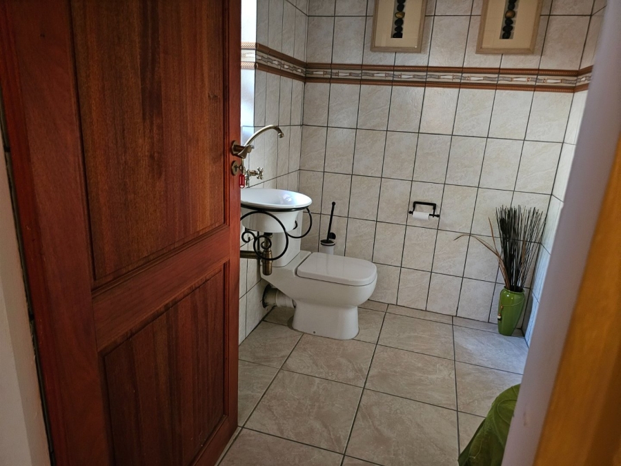 3 Bedroom Property for Sale in Uitsig Free State